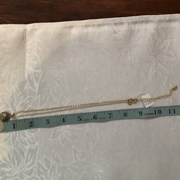 NWT Retired Lia Sophia “Waybridge” gold color necklace w/glittering enamel crest - Picture 9 of 12